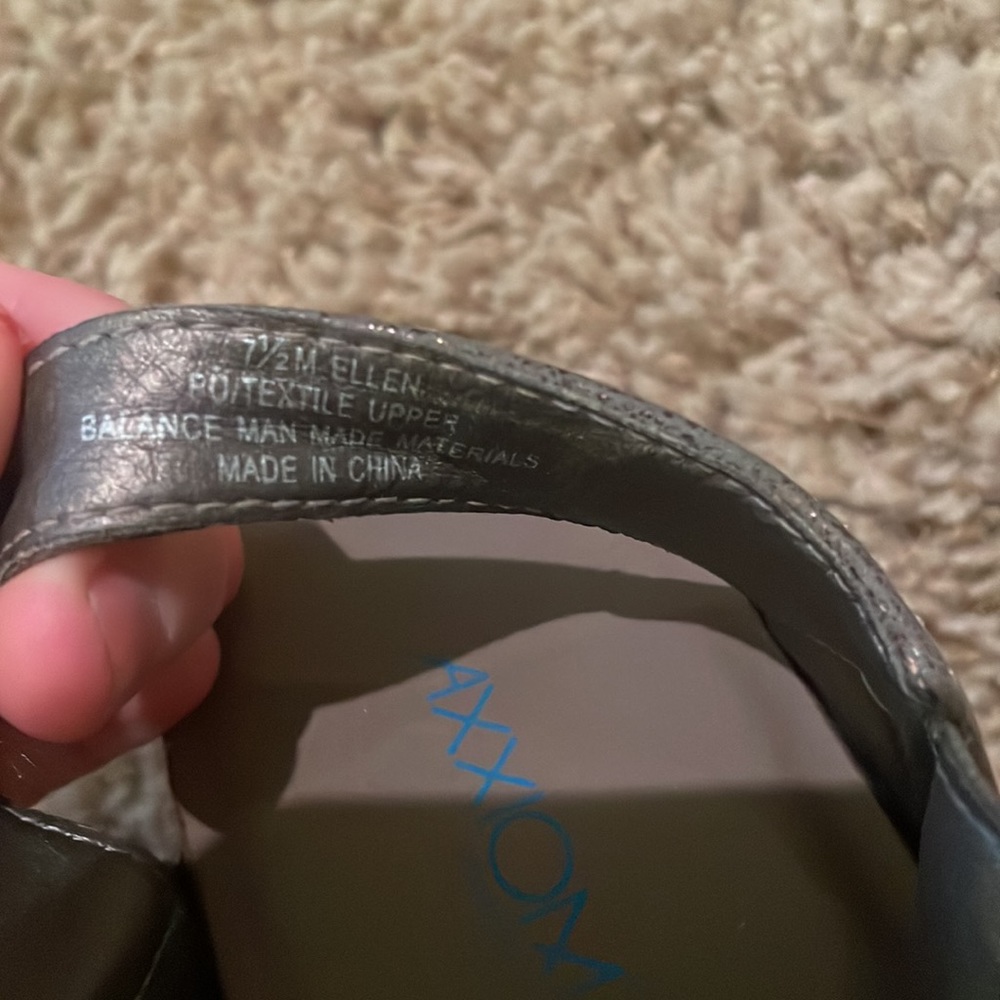 Comfy wedges! - Picture 4 of 5